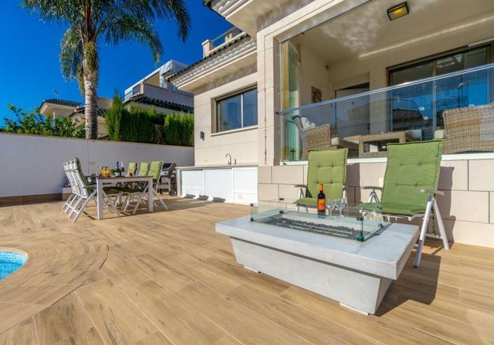 Image No.22-3 Bed Villa for sale