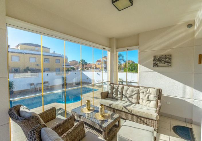 Image No.3-3 Bed Villa for sale