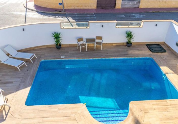 Image No.5-3 Bed Villa for sale