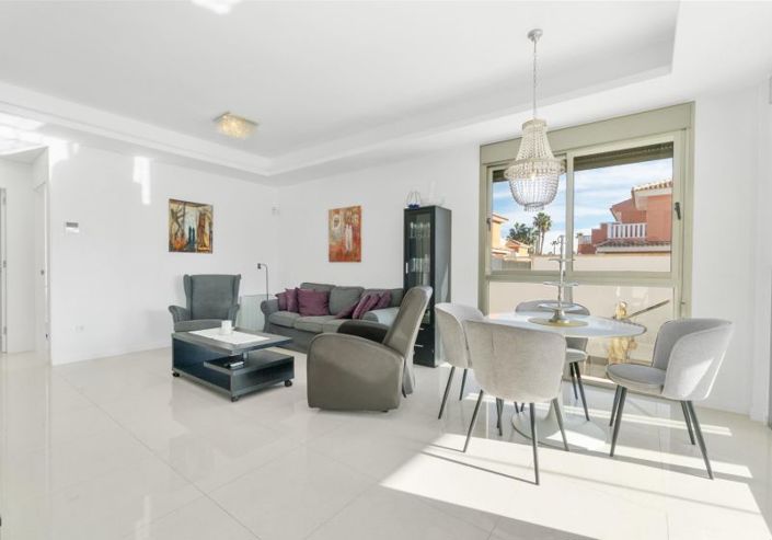 Image No.9-3 Bed Villa for sale