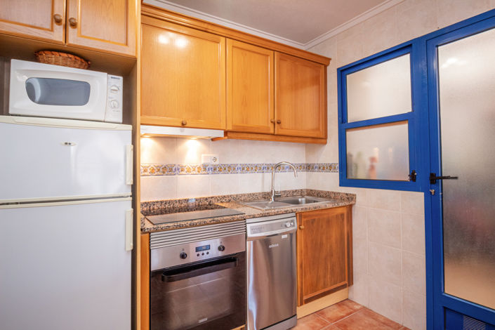 Image No.13-2 Bed Townhouse for sale