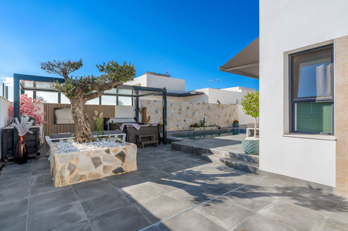 Image No.33-2 Bed Villa for sale