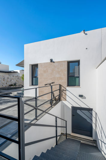 Image No.35-2 Bed Villa for sale