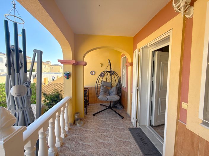 Image No.15-2 Bed Townhouse for sale