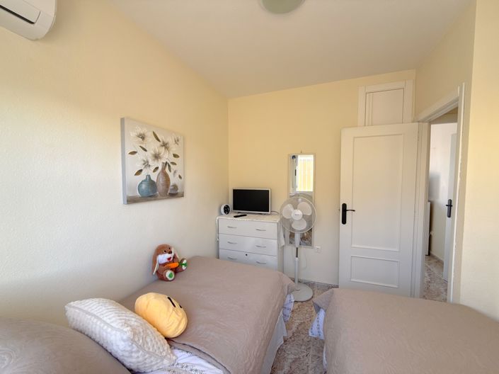 Image No.17-2 Bed Townhouse for sale