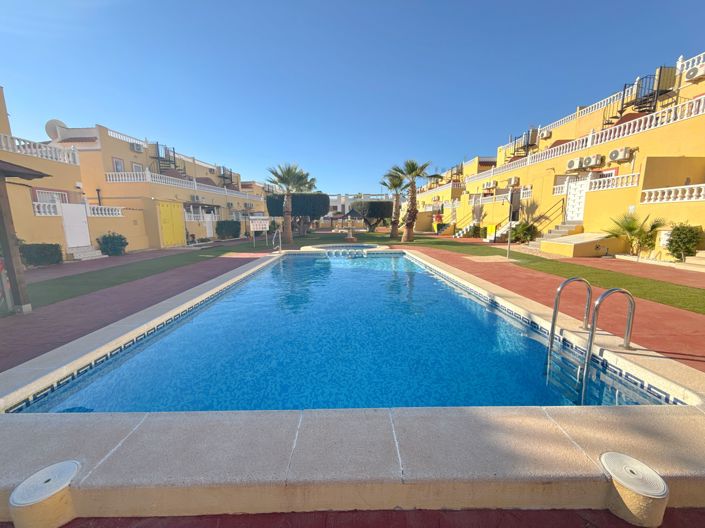 Image No.18-2 Bed Townhouse for sale