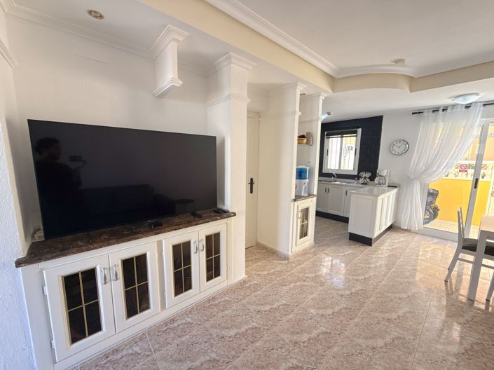 Image No.29-2 Bed Townhouse for sale