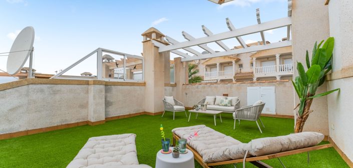 Image No.6-2 Bed Townhouse for sale