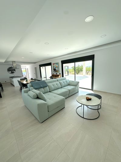 Image No.9-3 Bed Villa for sale