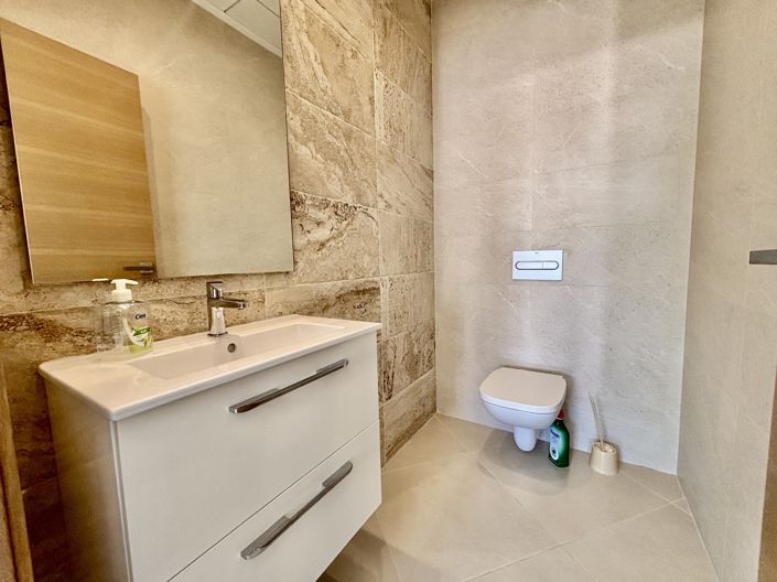 Image No.20-3 Bed Villa for sale