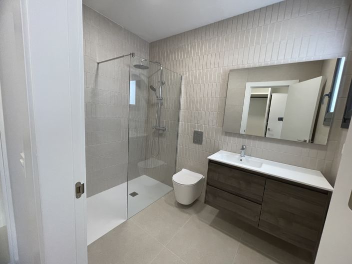 Image No.18-3 Bed Villa for sale