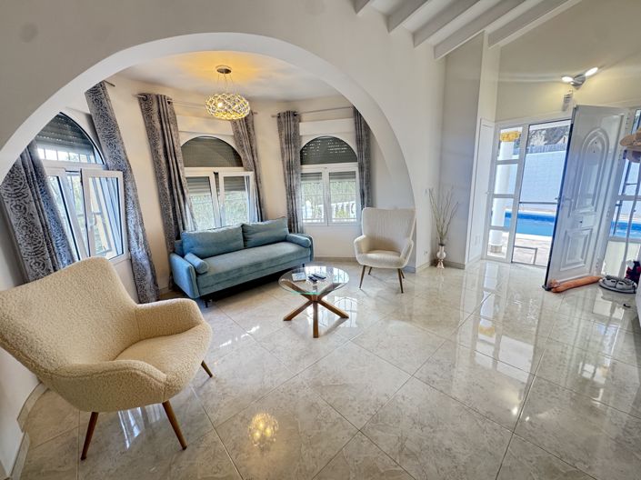 Image No.8-3 Bed Villa for sale