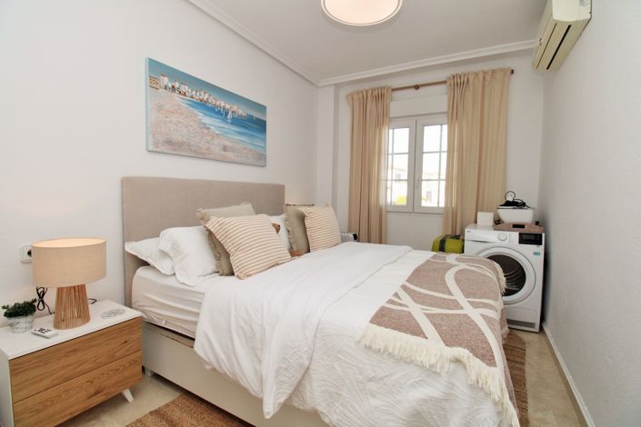 Image No.22-2 Bed Townhouse for sale