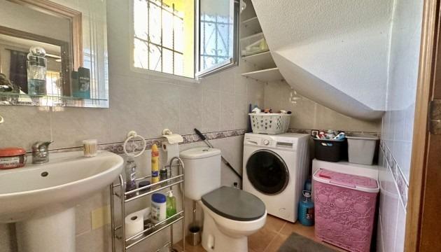 Image No.11-3 Bed Townhouse for sale