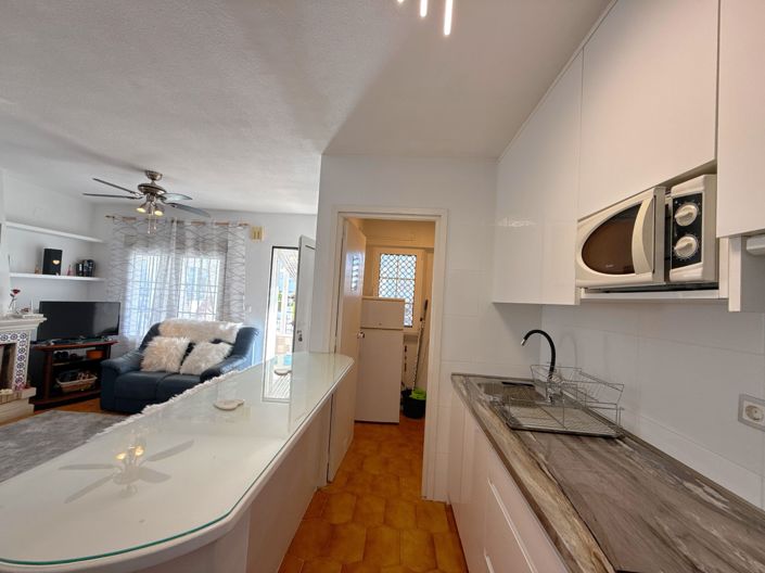 Image No.18-3 Bed Townhouse for sale