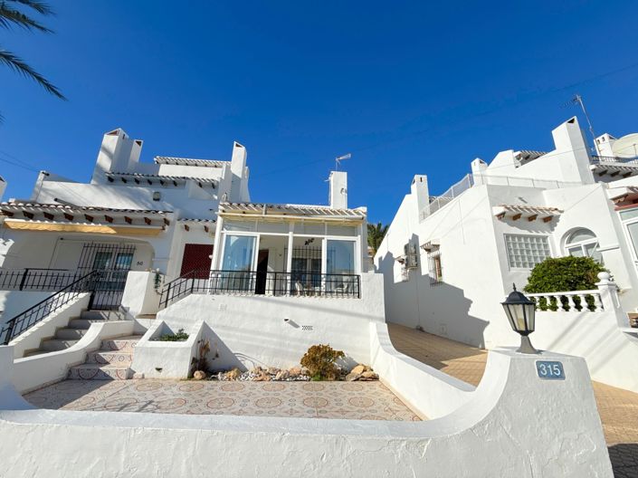 Image No.8-3 Bed Townhouse for sale