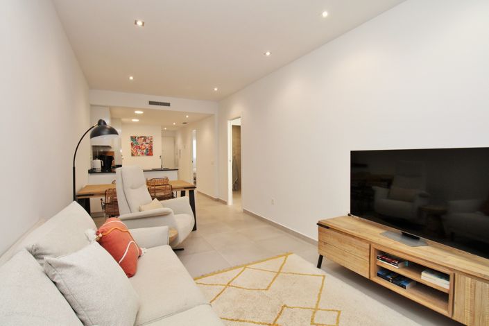 Image No.3-2 Bed Townhouse for sale