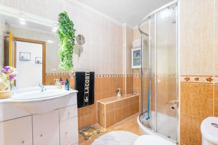 Image No.22-3 Bed Apartment for sale