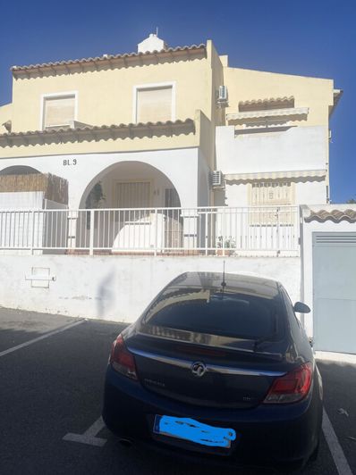 Image No.14-3 Bed Townhouse for sale