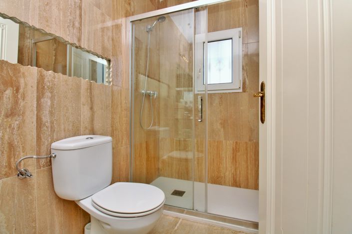 Image No.20-3 Bed Villa for sale