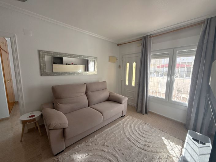 Image No.27-3 Bed Townhouse for sale