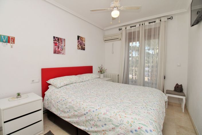 Image No.12-2 Bed Townhouse for sale