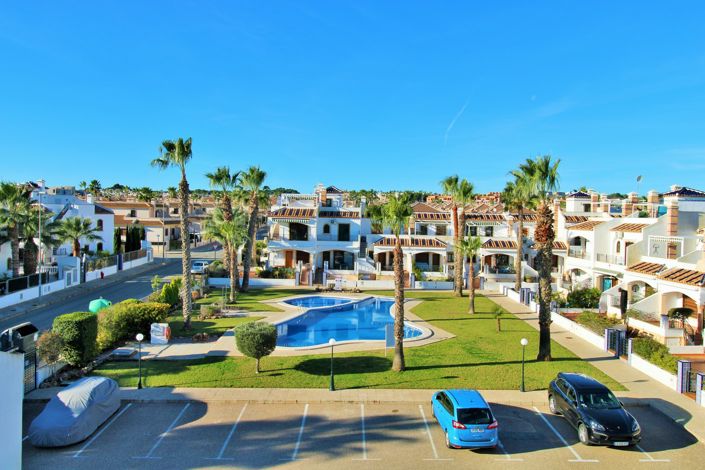 Image No.21-2 Bed Townhouse for sale