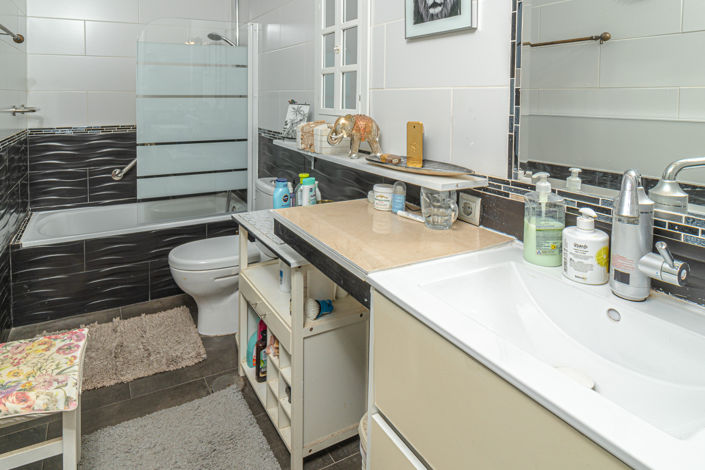 Image No.16-2 Bed Villa for sale