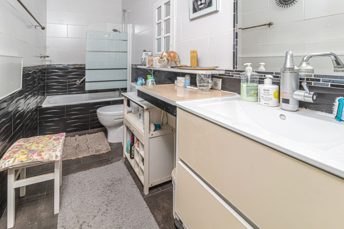 Image No.17-2 Bed Villa for sale