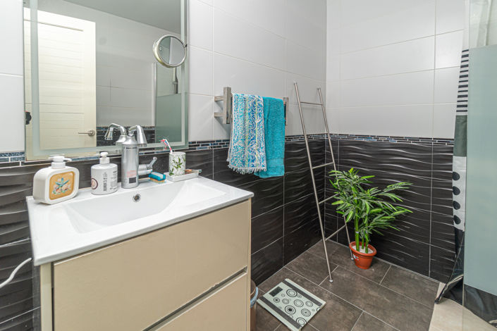 Image No.31-2 Bed Villa for sale