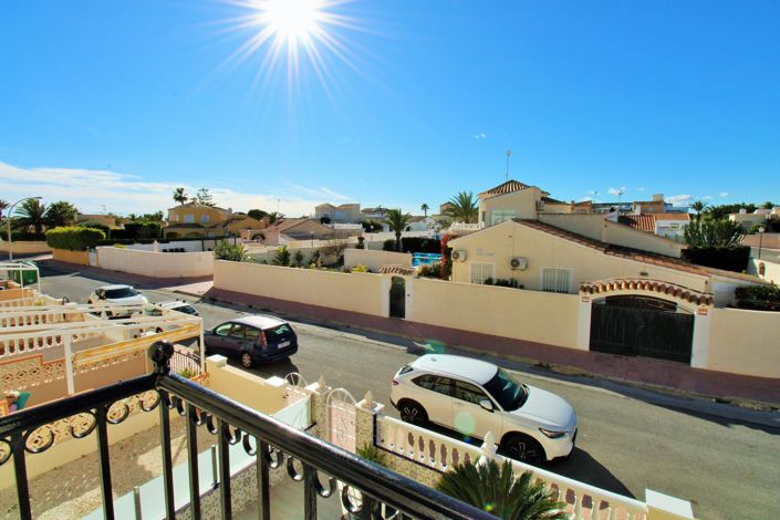 Image No.14-2 Bed Townhouse for sale