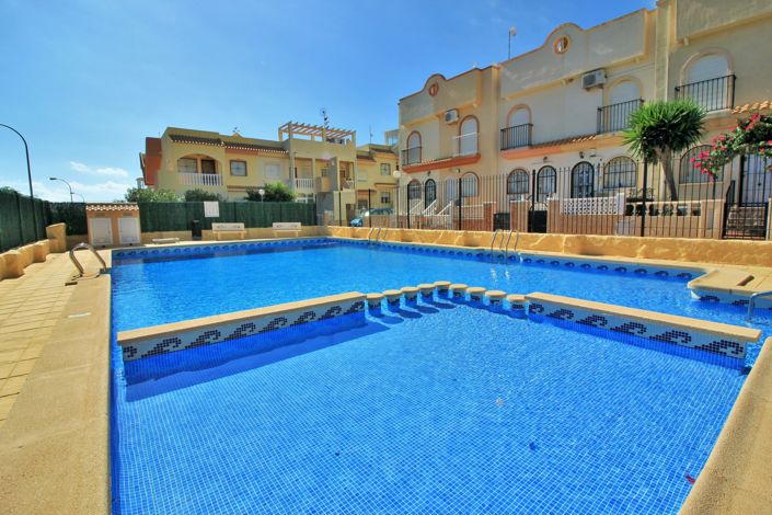 Image No.2-2 Bed Townhouse for sale