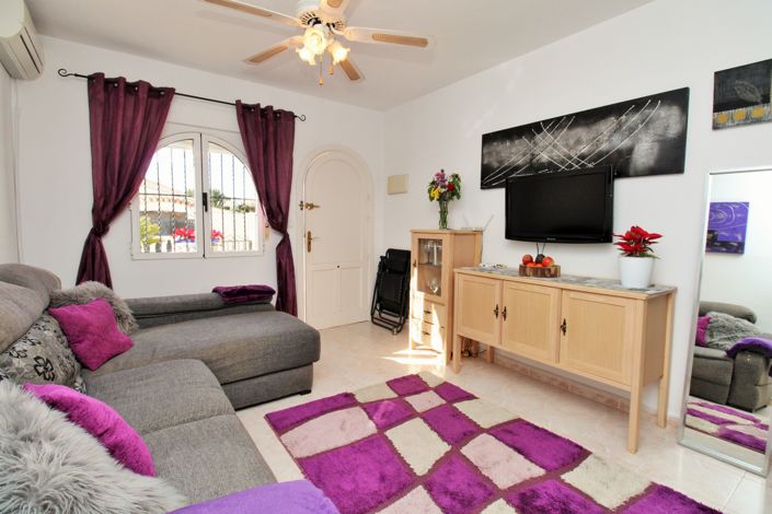 Image No.7-2 Bed Townhouse for sale