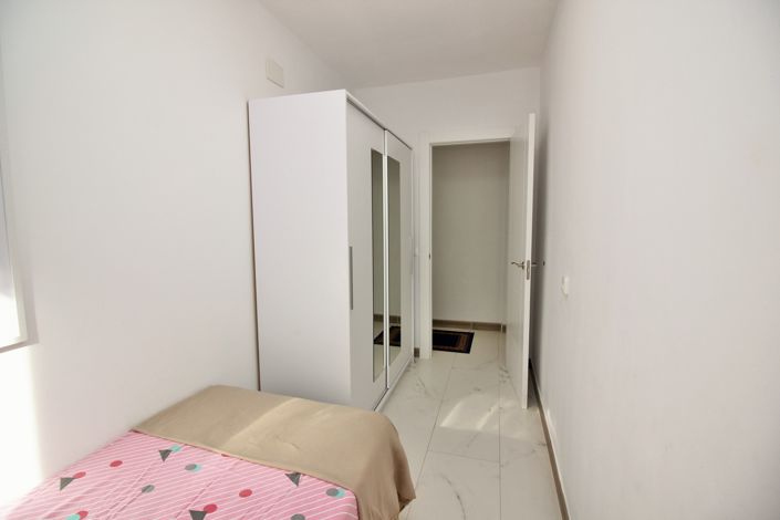 Image No.17-2 Bed Apartment for sale