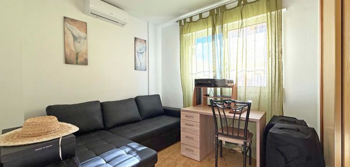 Image No.20-3 Bed Townhouse for sale