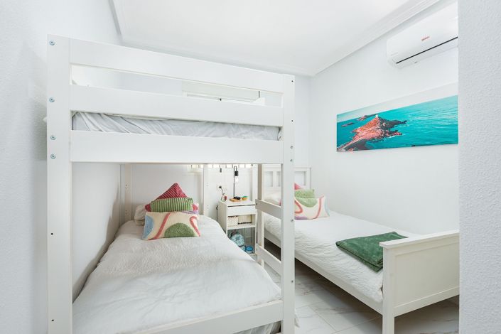 Image No.22-3 Bed Townhouse for sale