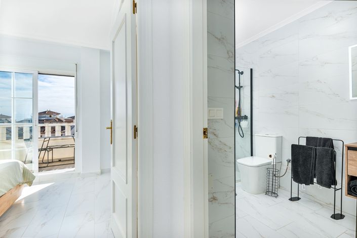 Image No.25-3 Bed Townhouse for sale