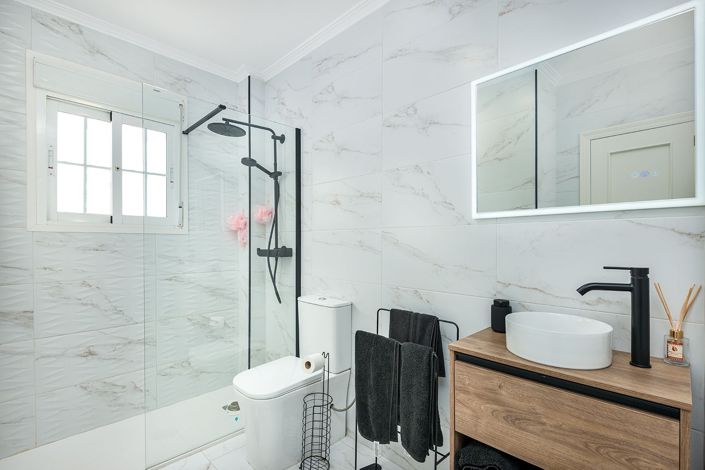 Image No.27-3 Bed Townhouse for sale