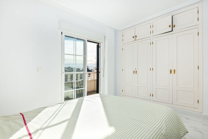 Image No.32-3 Bed Townhouse for sale