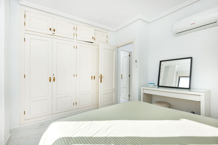 Image No.33-3 Bed Townhouse for sale