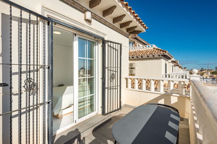 Image No.34-3 Bed Townhouse for sale