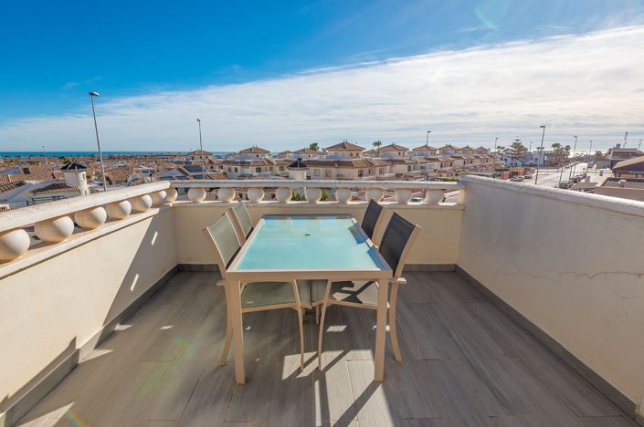 Image No.41-3 Bed Townhouse for sale