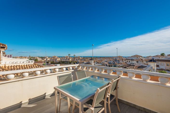 Image No.42-3 Bed Townhouse for sale