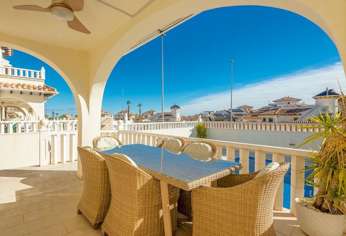 Image No.44-3 Bed Townhouse for sale