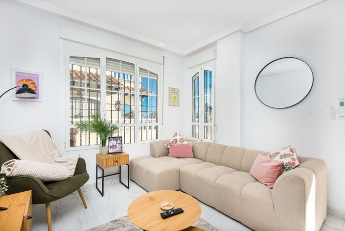 Image No.9-3 Bed Townhouse for sale