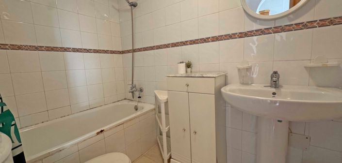 Image No.21-2 Bed Apartment for sale