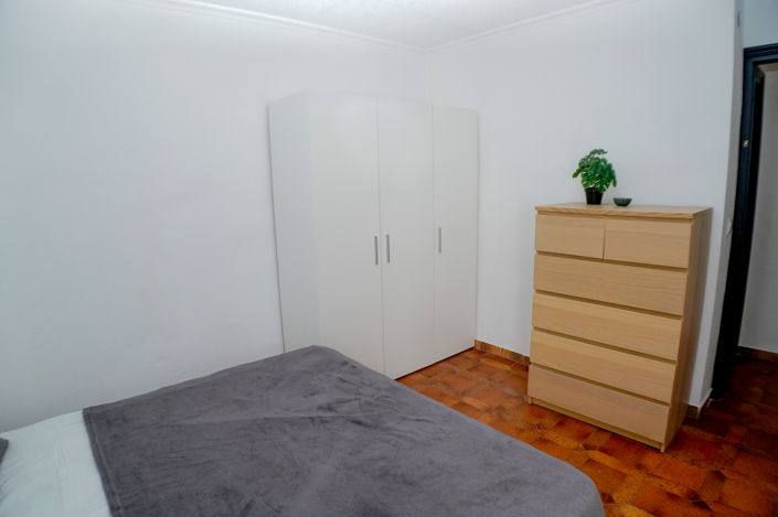 Image No.18-3 Bed Apartment for sale