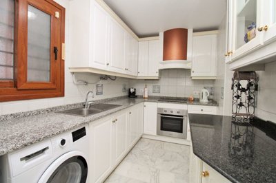 o1jfghsrog1lo11aek1snncbi1eav2g