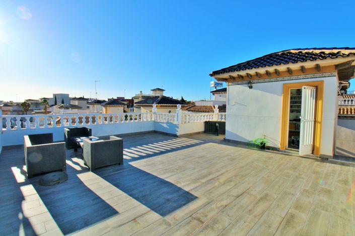 Image No.15-4 Bed Villa for sale