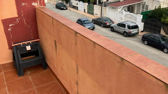 Image No.16-2 Bed Townhouse for sale